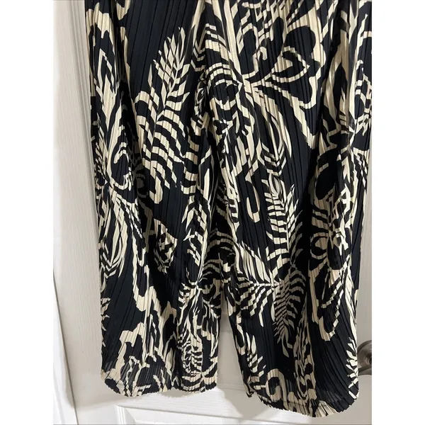 Adrianna Papell Women's Pleated Halter Too and‎ Pant Set Size M - Image 11
