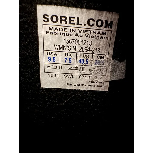 Sorel Tivoli High II winter boots women's 9.5 grey and green with blue laces - Image 6