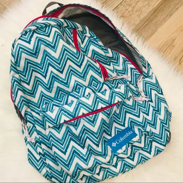 Columbia Sportswear Varsity Day Backpack turquoise and pink chevron - Image 7