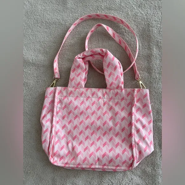 Estée Lauder Pink Fabric Bag toiletries travel beach summer makeup cosmetics - Image 2