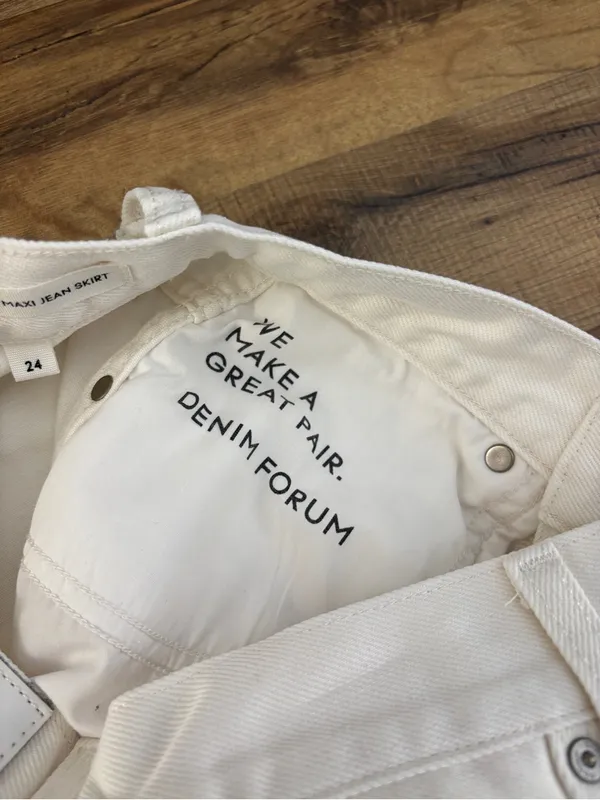 Aritzia Denim Forum The '90s Pencil Maxi Denim Skirt White Women’s - Image 8
