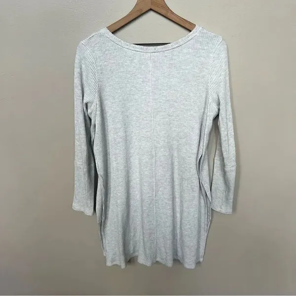We the Free Split Side Tuesday Tunic V-Neck Knit Top Size Large Light Grey - Image 7