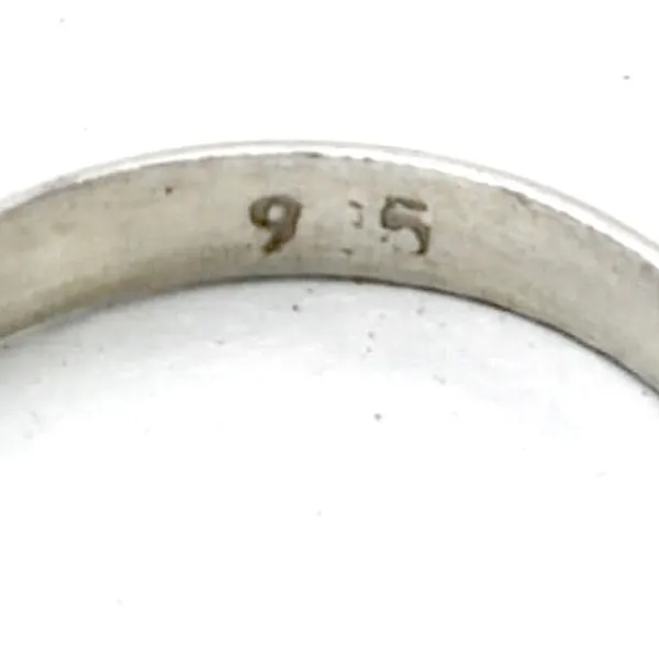 Vintage Sterling Silver Lilac Cabochon Cats Eye Ring - Image 3