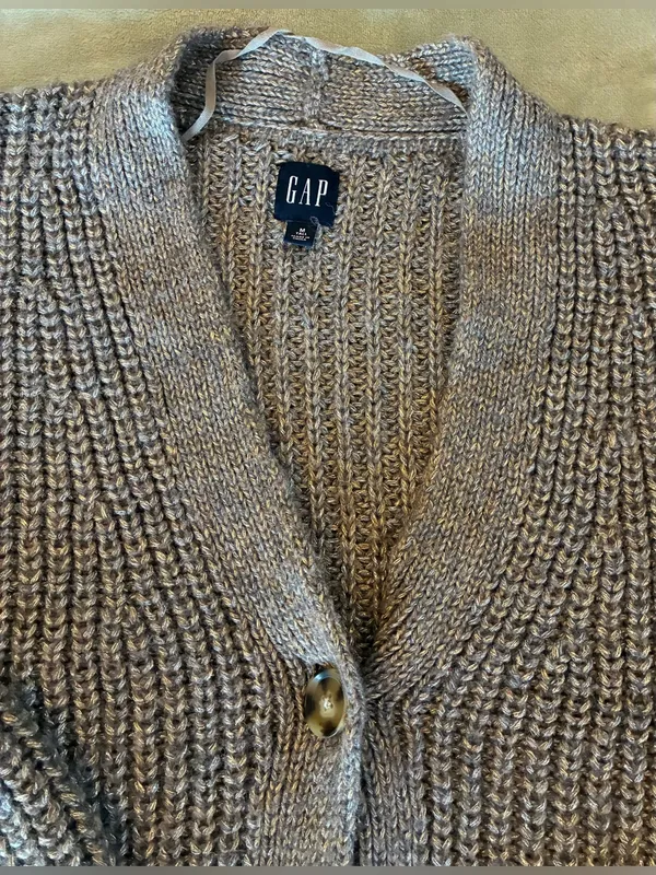 GAP Women’s Size Medium Tall Gray Chunky Knit Button-Up Cardigan - Image 6
