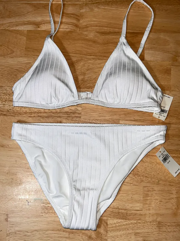 Aerie XS Women’s 2 Piece Bikini Swimsuit In White BNWTS - Image 7