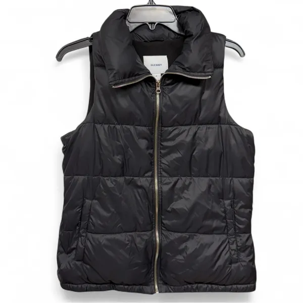 Old Navy Women's Black Puffer Vest - Image 2