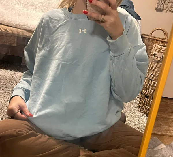 Under Armour Sweatshirt - Image 2