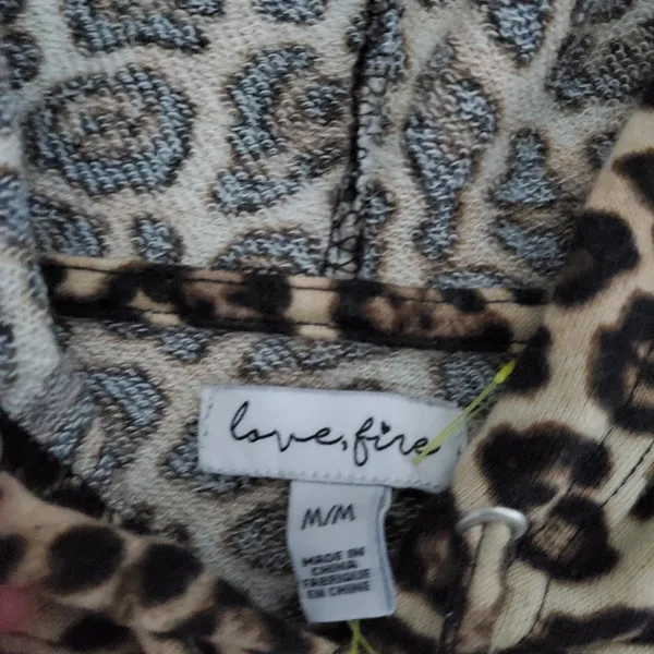Crop style hoodie size medium in leopard print with wide sleeves by love… - Image 3