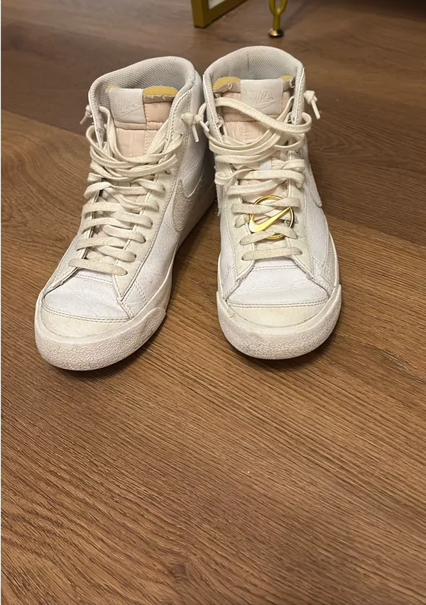 Nike High-Top Sneakers Women’s - Image 3