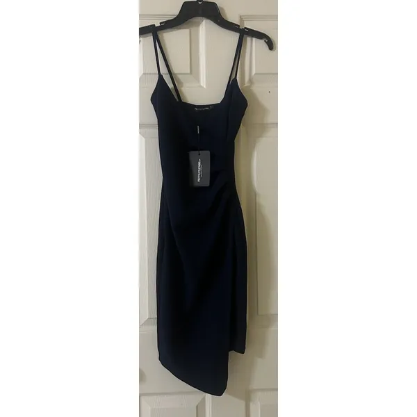 Pretty Little Thing Boutique Lauriell Navy Wrap Front Crepe Party Dress Sz 2 NEW - Image 3
