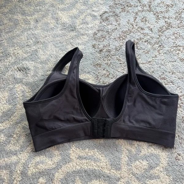 Bali Women's Comfort Revolution Wireless Bra Black Large - Image 2