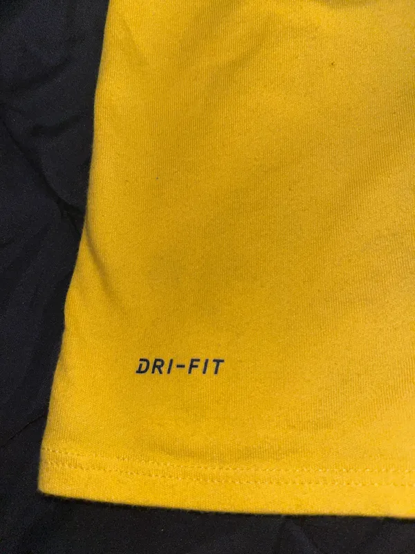 T-Shirt - Image 4