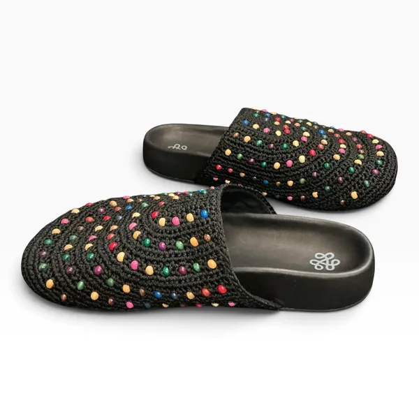 The Sak Bolinas Black Crochet Beaded Slide Clogs Womens Size 7 NEW - Image 3