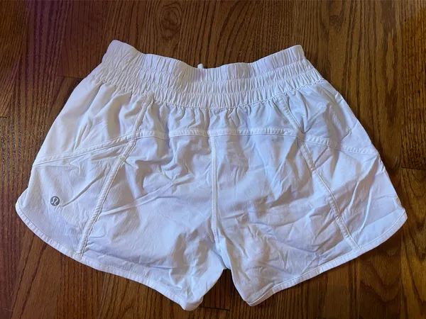 Lululemon Shorts Hotty Hot White - Image 2