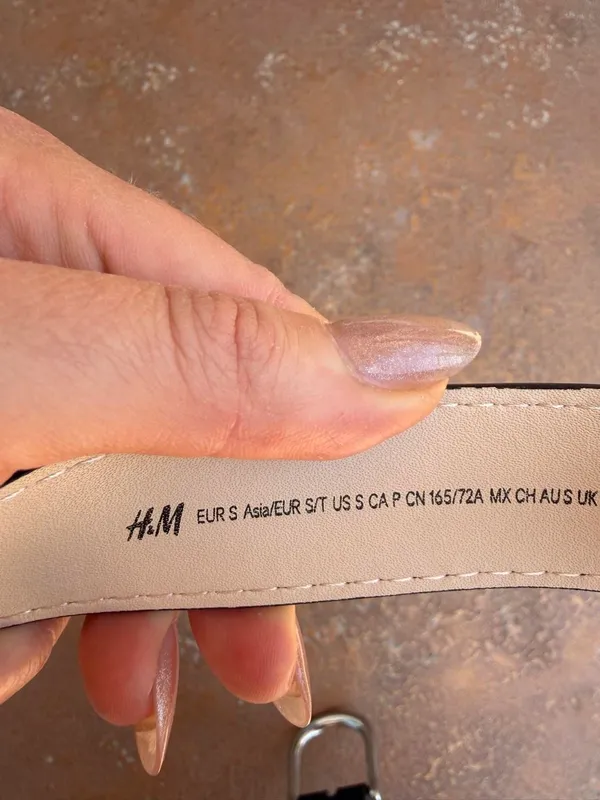 NWOT H&M black faux leather belt with silver buckle, size S #leather #basics 40 in - Image 4