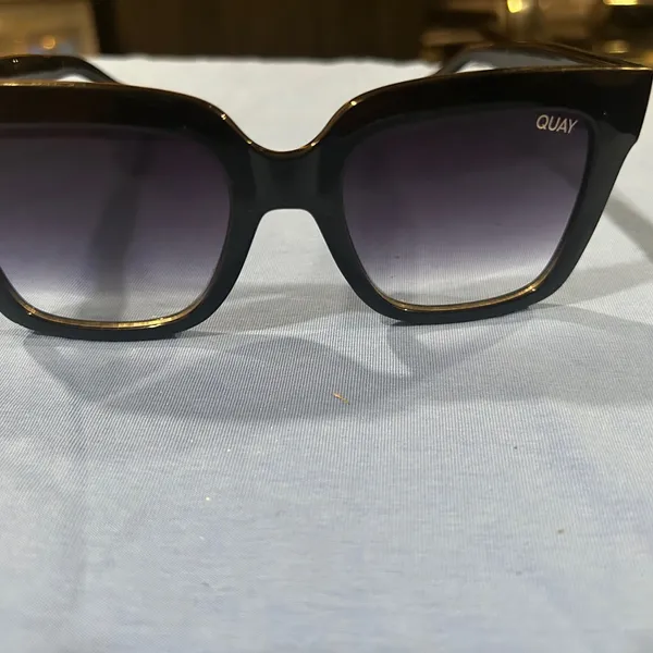 Quay Australia Black Gradient Sunglasses Icey - Image 9