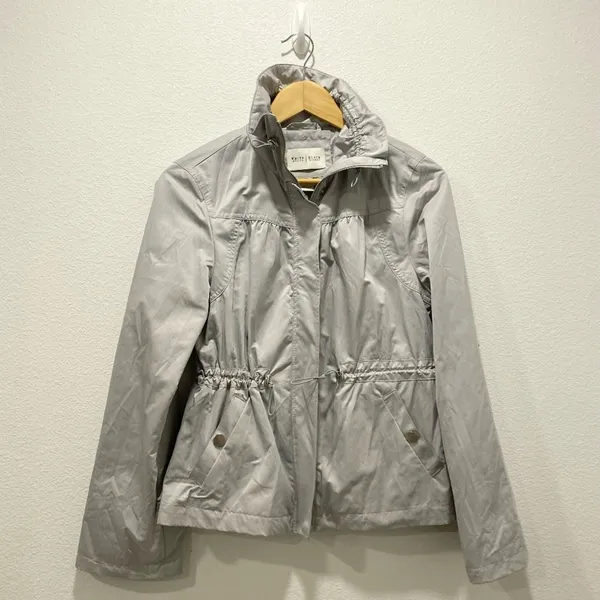 White House Black Market Women's Fashion Rain Coat - Small - Image 3
