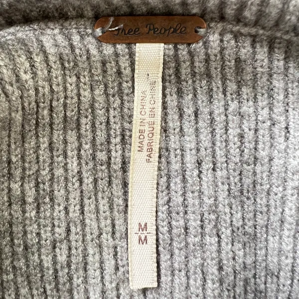 Free People Women's Medium Gray Ribbed Turtleneck Sweater Slouchy Cozy‎ Knit - Image 4