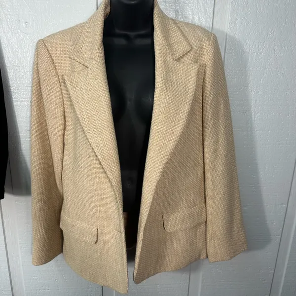 Dalton Vintage Tan Women’s Lined 2 Button Blazer See Measurements EUC - Image 2