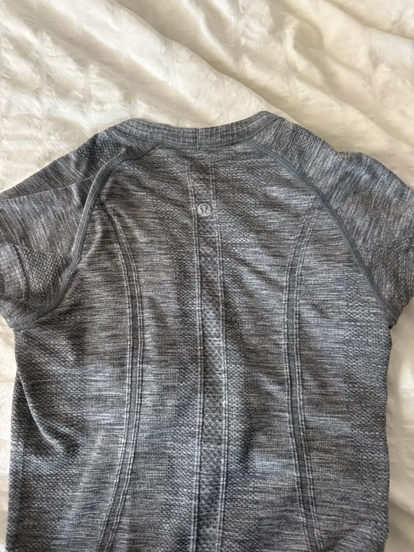 Lululemon Swiftly Tech - Image 3