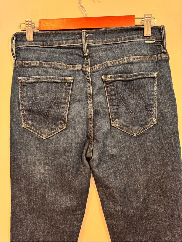 MOTHER The Insider Crop Step Fray Jeans - Dark Wash 29 - Image 7