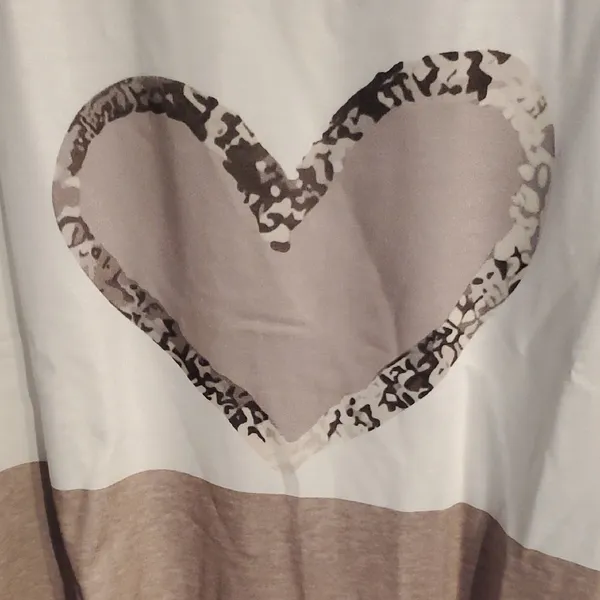 Heart Design Shirt - Image 3