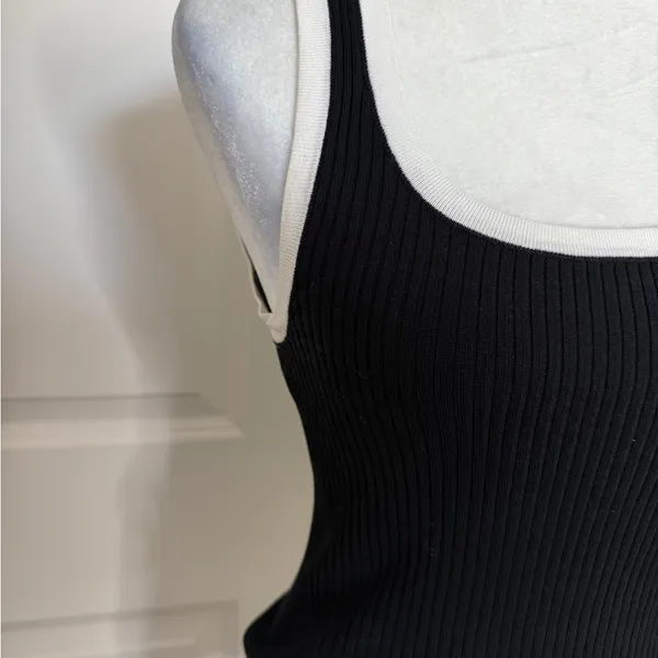 H&M Black Ribbed Tank Top - Image 4