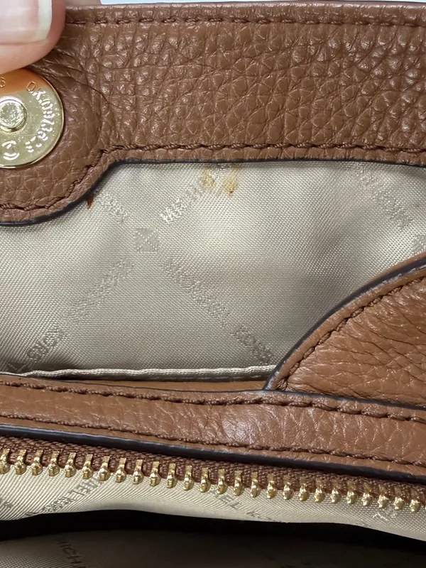 Michael Kors Jet Set Chain Studded Shoulder Bag - Image 10