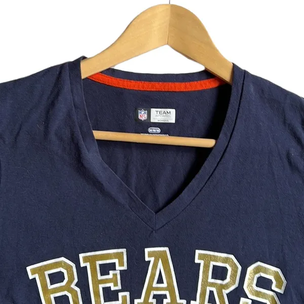 NFL Team Apparel Bears‎ Women's Graphic Tee Shirt Size Medium - Image 4