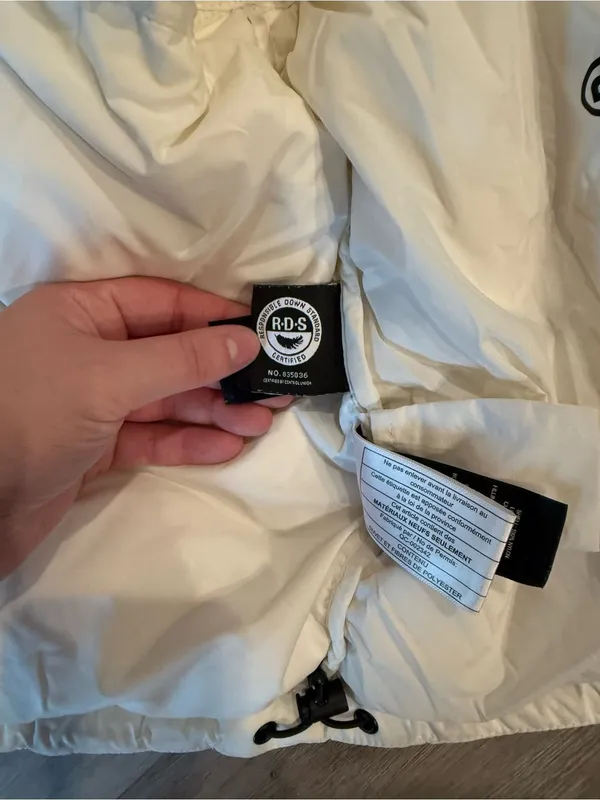 Aritzia Super Puff Shorty in Crème Size XL - Image 14