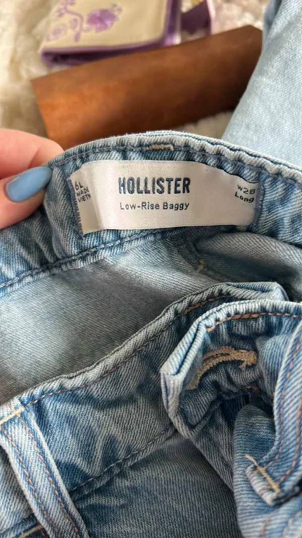 Hollister Low rise Jeans - Image 3