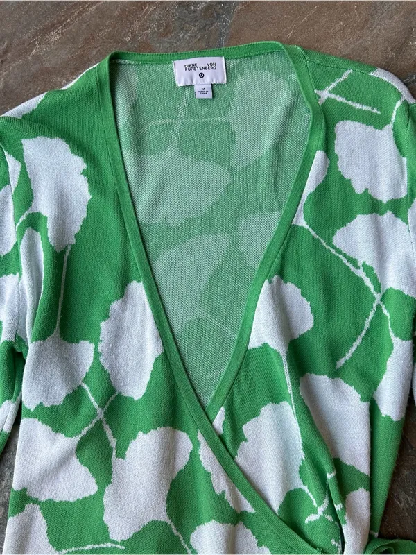 DVF for Target Ginkgo Leaf Green Knit Wrap Dress Mini Sweater Dress Medium M - Image 5