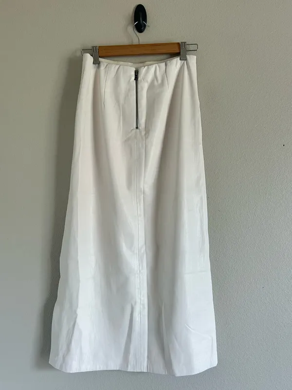 Alice + Olivia Maeve vegan leather midi skirt sz 8 G-19 - Image 6