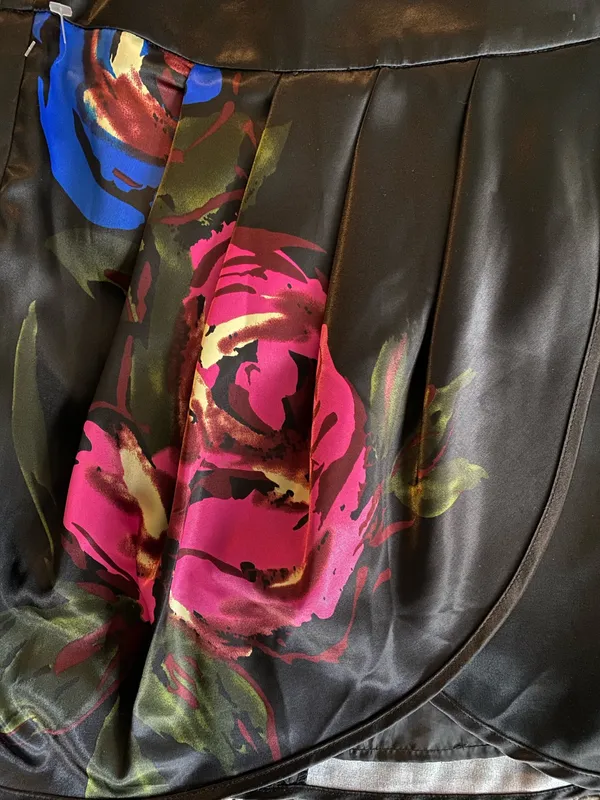 Twenty One Size medium Black Floral Wrap Satin Skirt - Pink & Blue Rose Print - Image 2