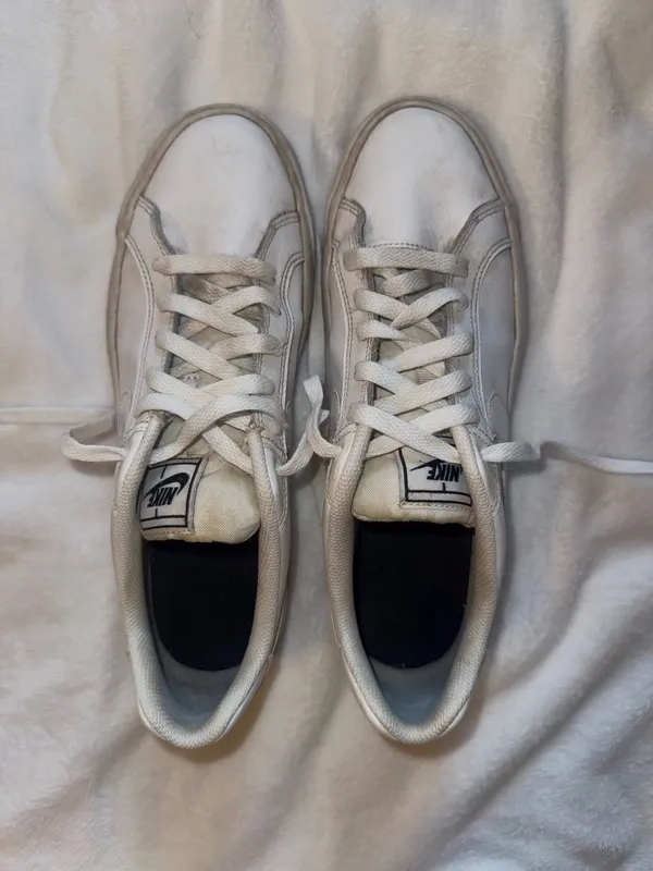 Nike shoes - Image 2