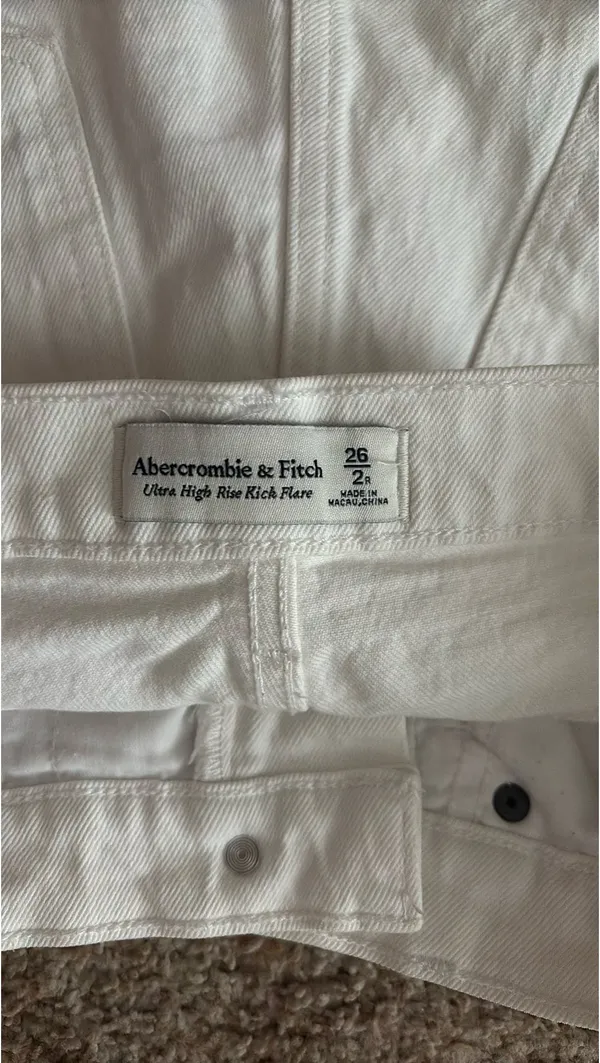 Abercrombie & Fitch Ultra High Rise Kick Flare - Image 2