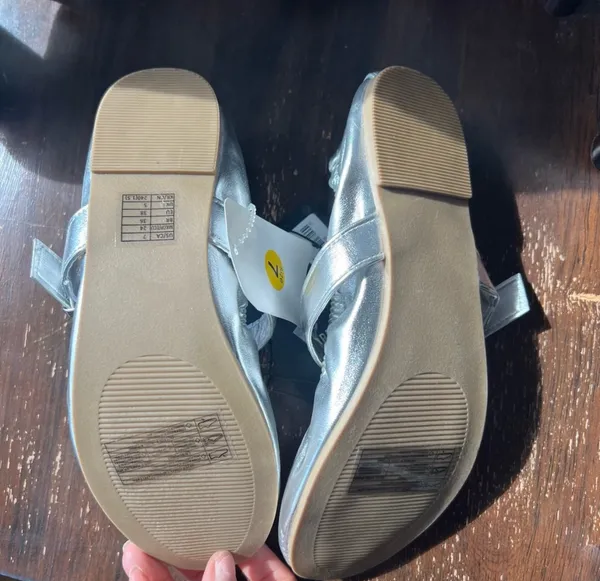 NWT Forever 21 Womens Buckle Shiny Silver Mary Jane Ballet Flats Size 7 - Image 3