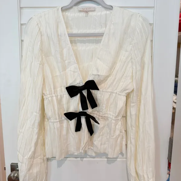 Wayf Ciana Pleated Top Sz S Bows Ivory Shirt Blouse Balletcore Plisse - Image 2