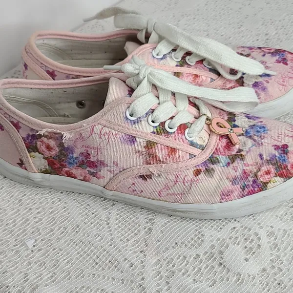 The Bradford Exchange Lena Liu breast cancer shoes 6.5 - Image 4