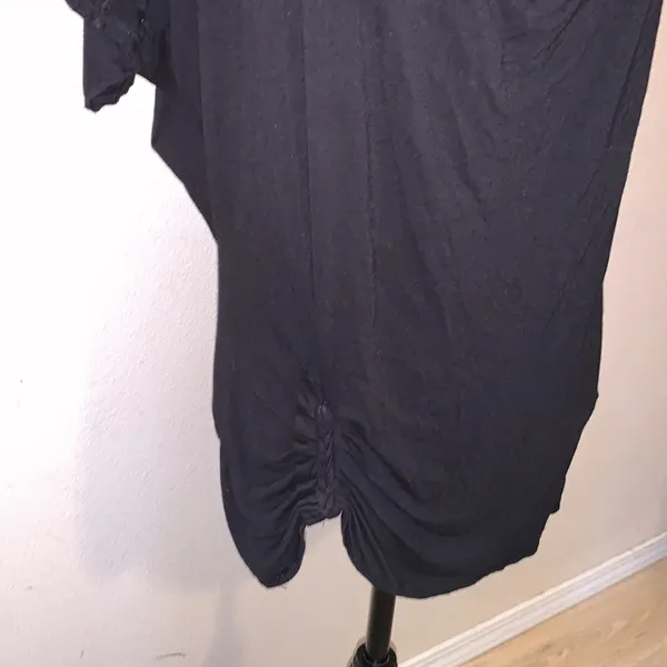 Black stretchy cowl neck ruched side short sleeve shirt - Image 3