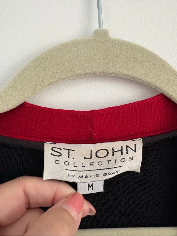 St. John Collection Knit Embossed Button Cardigan Sweater Size Medium - Image 2