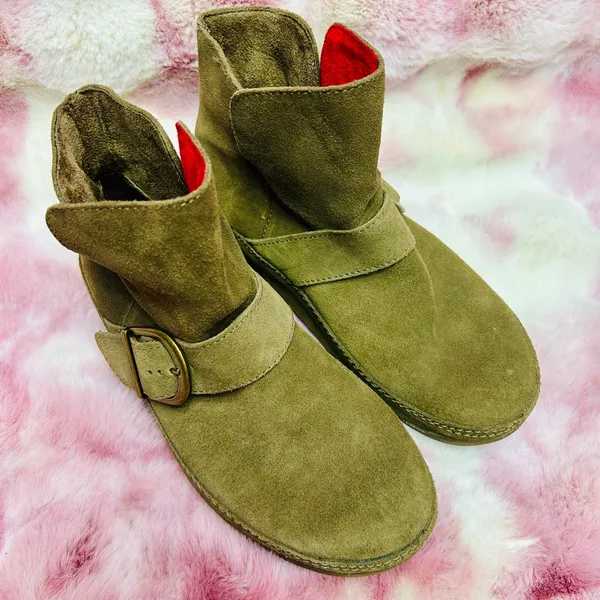 FitFlop‎ Dash Boot Size 7 Army Green Suede Ankle Buckle Microwobbleboard Women - Image 2