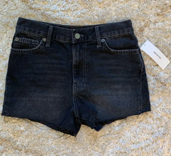 BDG Girlfriend High-Waisted Denim Short – Black Size 27 - Image 3