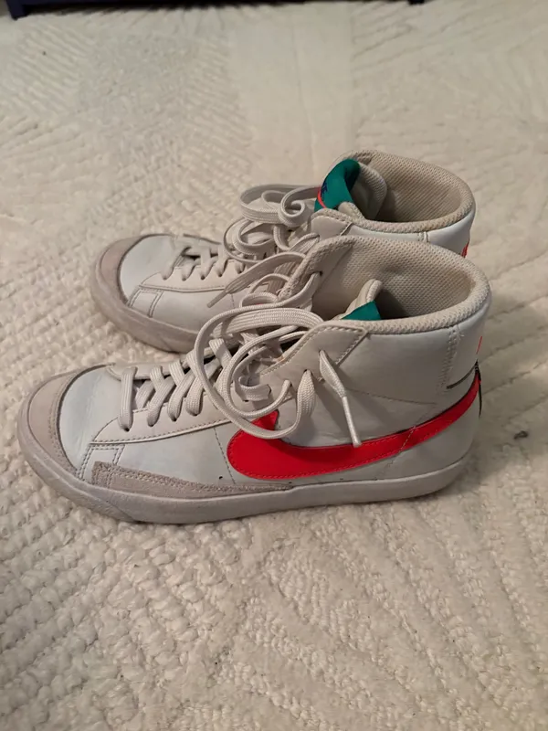 Nike Neon Mid Blazer - Image 2