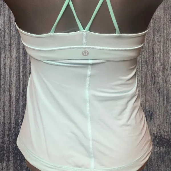 Lululemon Athletic Activewear Top Padded Bra Size 4 Pre-Loved - Image 5