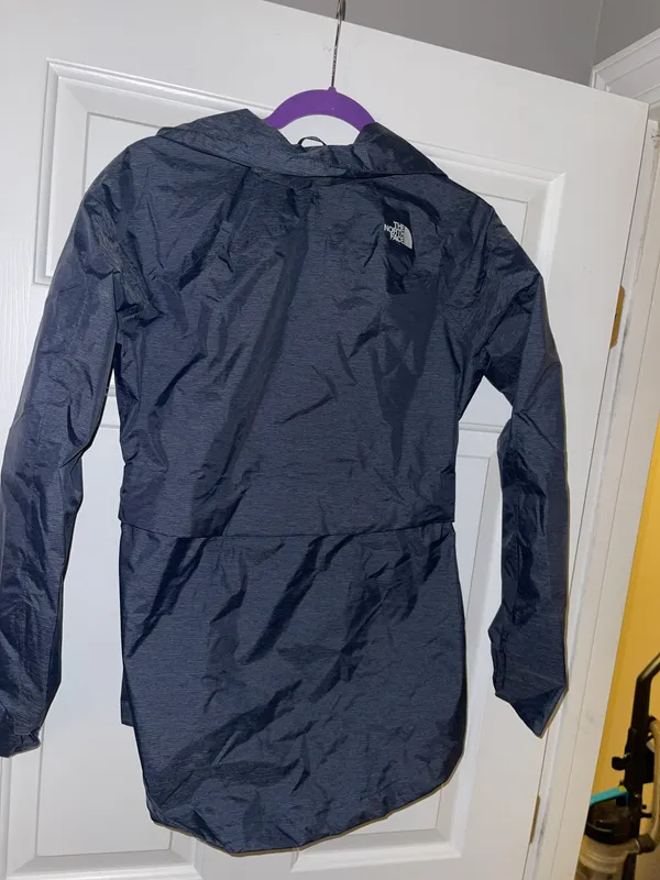 The North Face Fitted Charcoal Windbreaker - Image 3