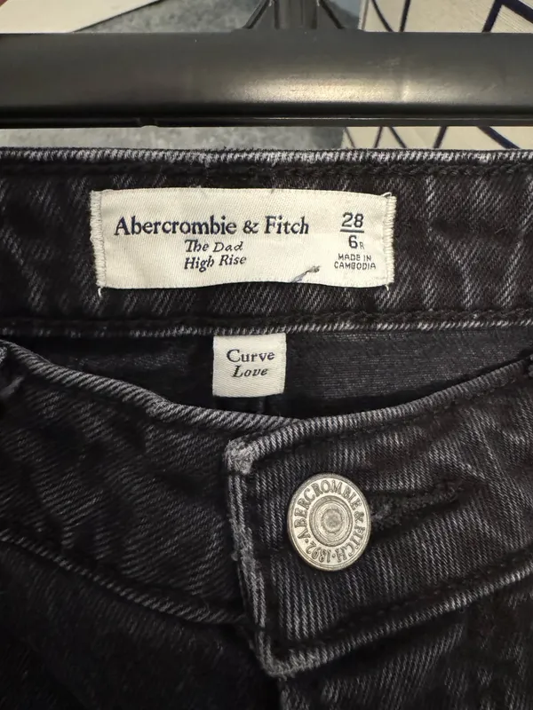 Abercrombie Curve Love Dad High-Rise Jeans - Image 3