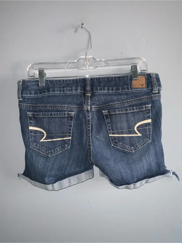 American Eagle Outfitters Artist Blue Denim Cuffed Jean Shorts Size 6 - Image 5
