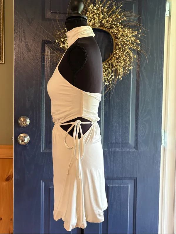 Oh Polly White Halter Neck with Side Cutouts and Ties. Size 6 - Image 4