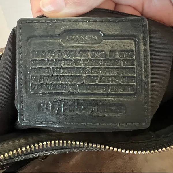 Coach F18926 Black Signature Jacquard Crossbody Bag‎ - Zip Closure - Image 6